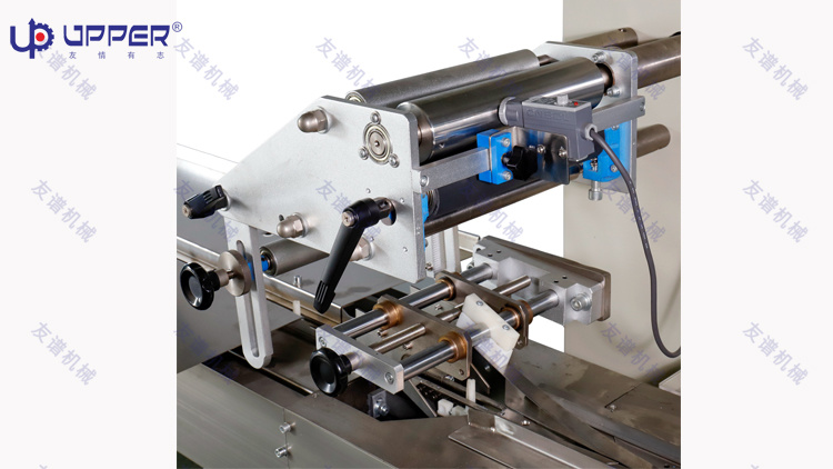 Bread Food Bag Horizontal Flow Packaging Machine Sealing Wrapping Machine KN95 Face Mask Pouch Packaging Machine