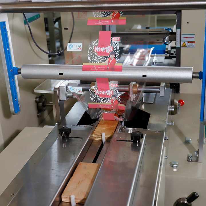 Automatic Cracker Swiss Roll Snack Food Bagging Machine