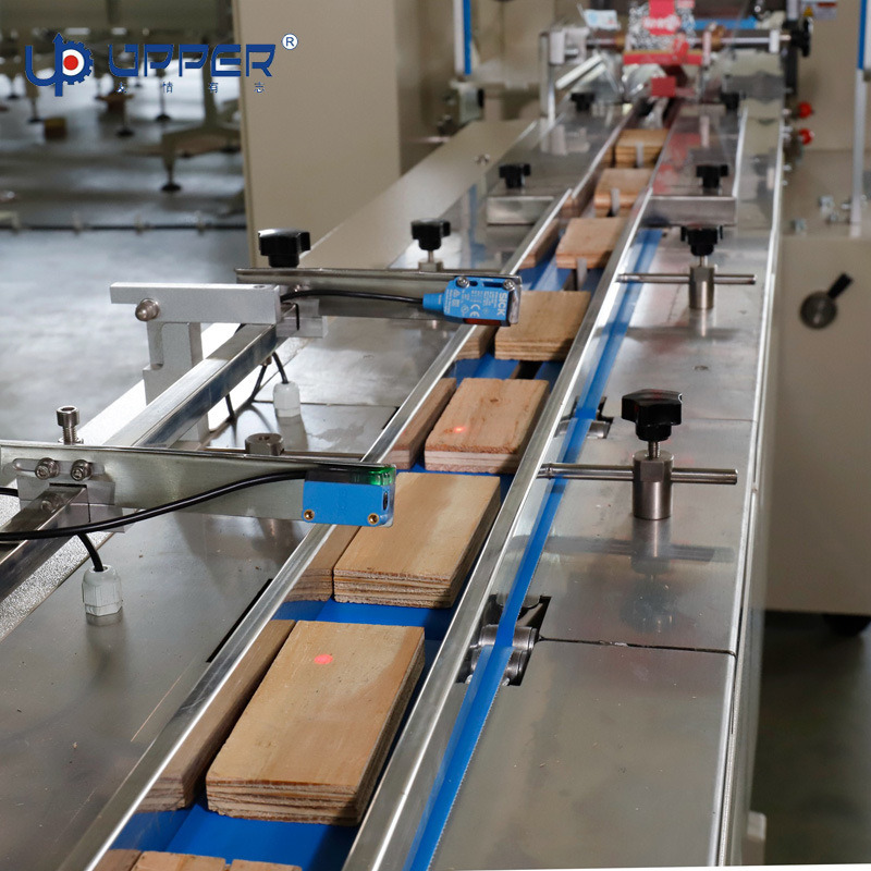 Hurmah Mamul Jujube Paste Pie Energy Bar Chocolate Food Plastic Sealing Automatic Feeding Transport with Packaging Machinery Automatic Packing Line