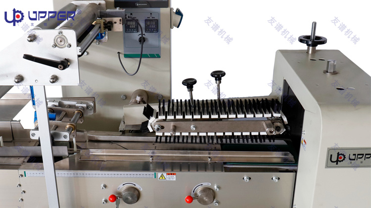 Stainless Steel Pillow Type Flow Packing Machine Packing Equipment Packaging Machine