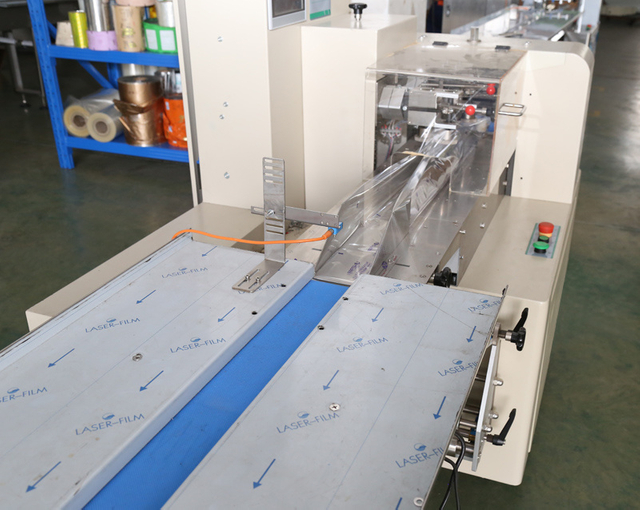 Ice Lolly Popsicle Stick Cream Wrapping Packing Machine for Business Flow Ice Cream Bar Packaging Machine Ice Lolly Stick Ice Popsicle Pillow Packaging Machine