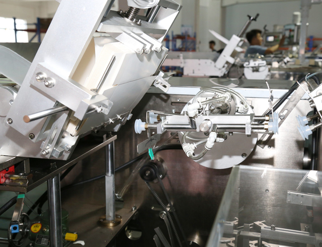 Automatic Hardware Electricity Switch Carton Box Packing Machine