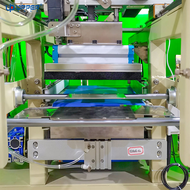 Small Solid Alcohol Case Packer Aspiration Module Automatic Grabbing Packing Machine Corrugated Box Robotic Carton Packer