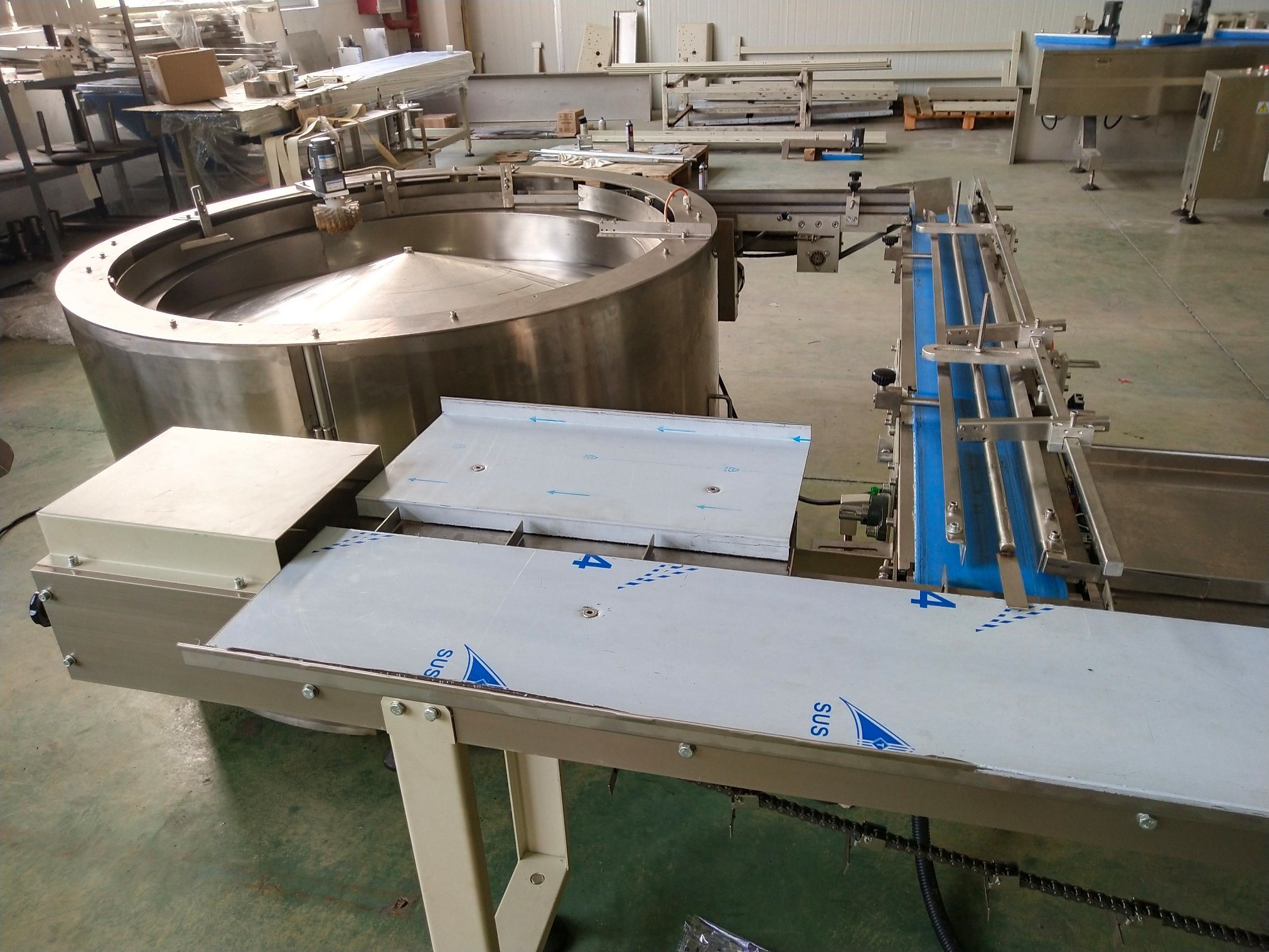 Triangle Plug Electronic Parts Panel Plastic Parts Bagging Machine Packaging Machine