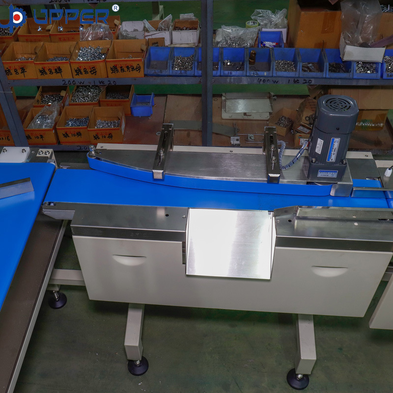 Upper High Speed Feeding Automatic Packaging Machine for Cookies Snack Chocolate